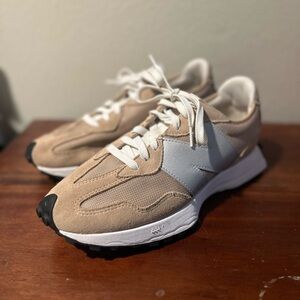 New Balance Sneakers MS327ME1 Tan, White & Silver Size 9